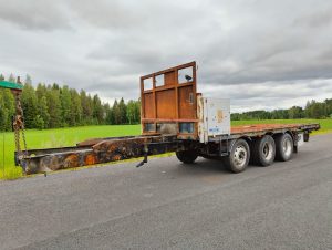 TRAKTORIN PERÄVAUNUAIHIO