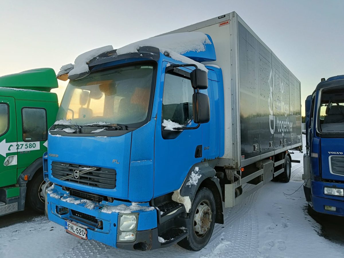 VOLVO FL-240 4X2