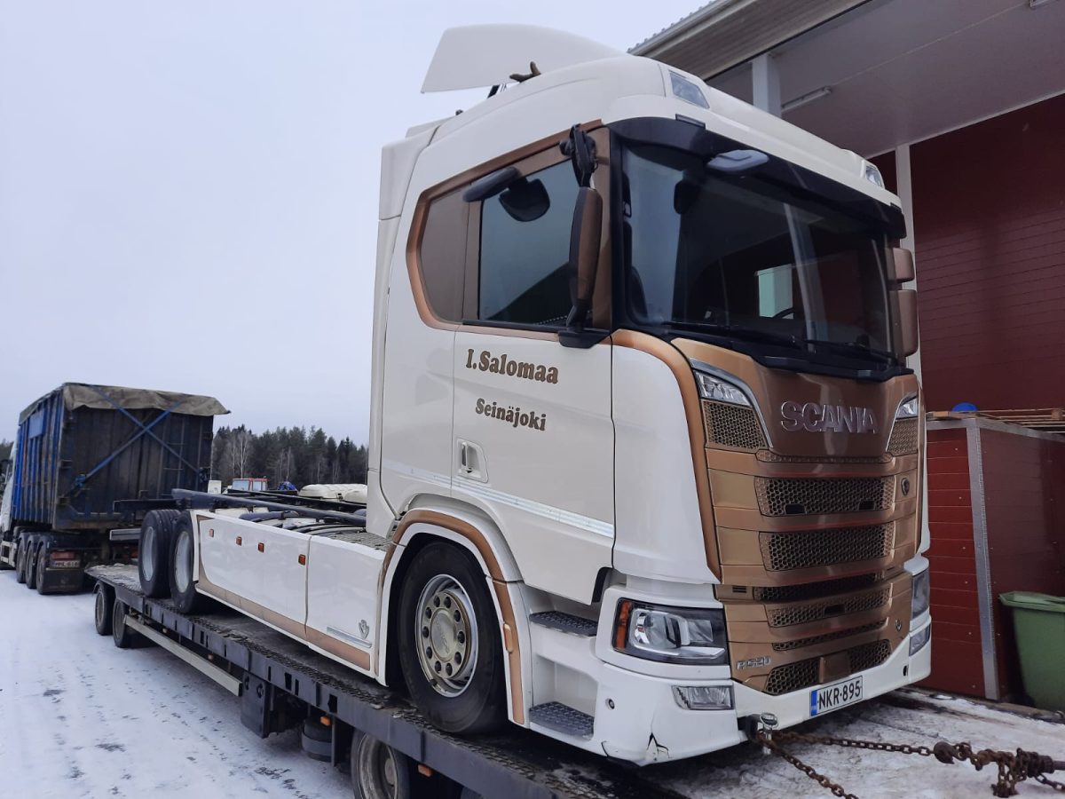 SCANIA R-520 6X2 - Image 2