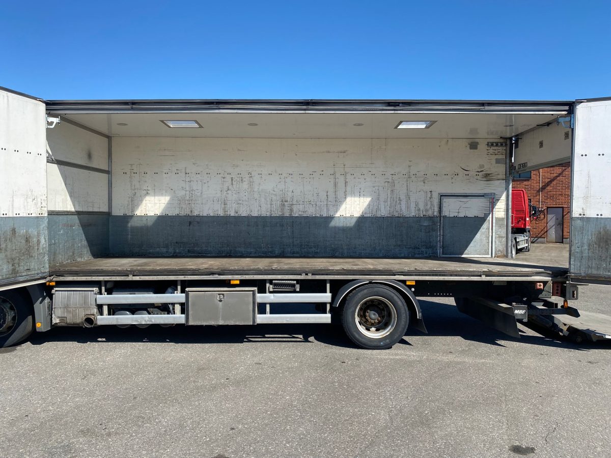 MERCEDES-BENZ ACTROS 1832 4X2 5400 - Image 6