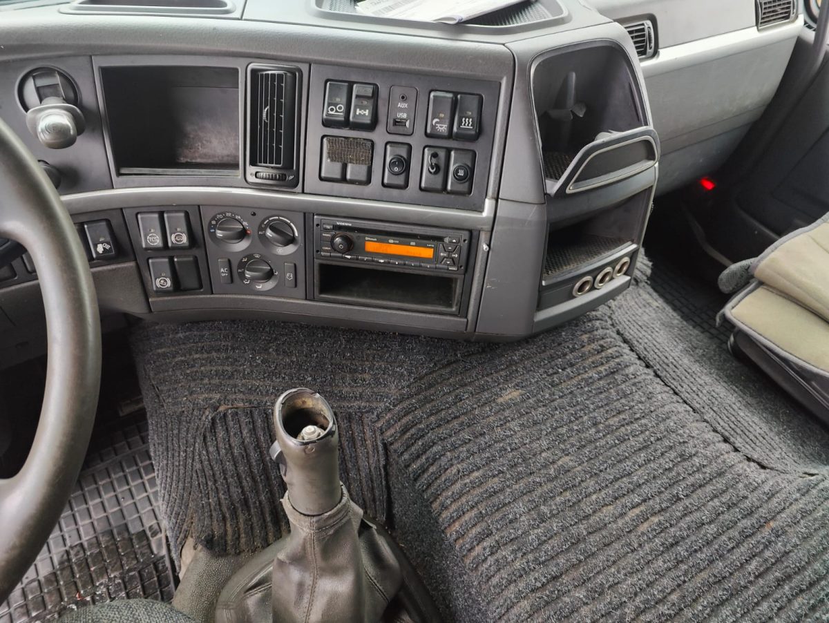 VOLVO FM-13 6x2 5400 - Image 20