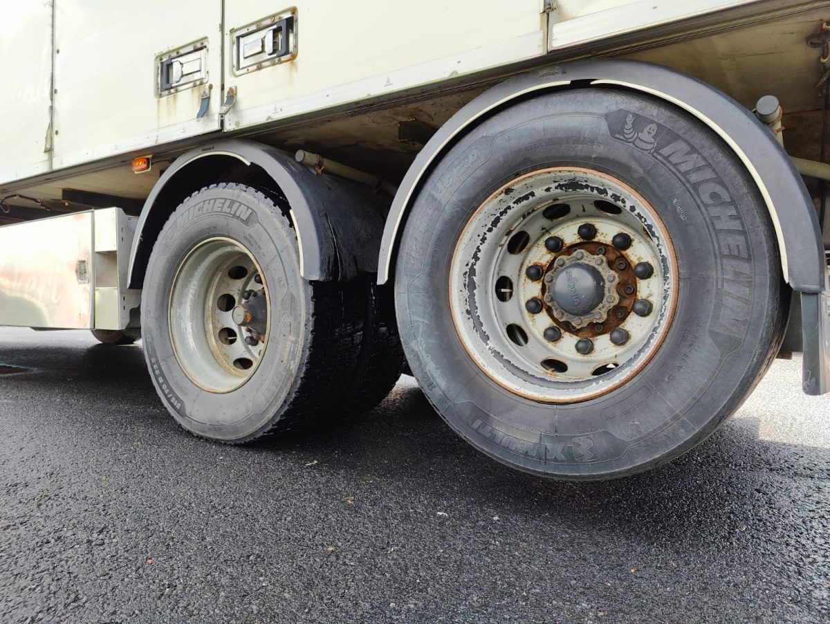 SCANIA R-520 6x2 4700 - Image 12