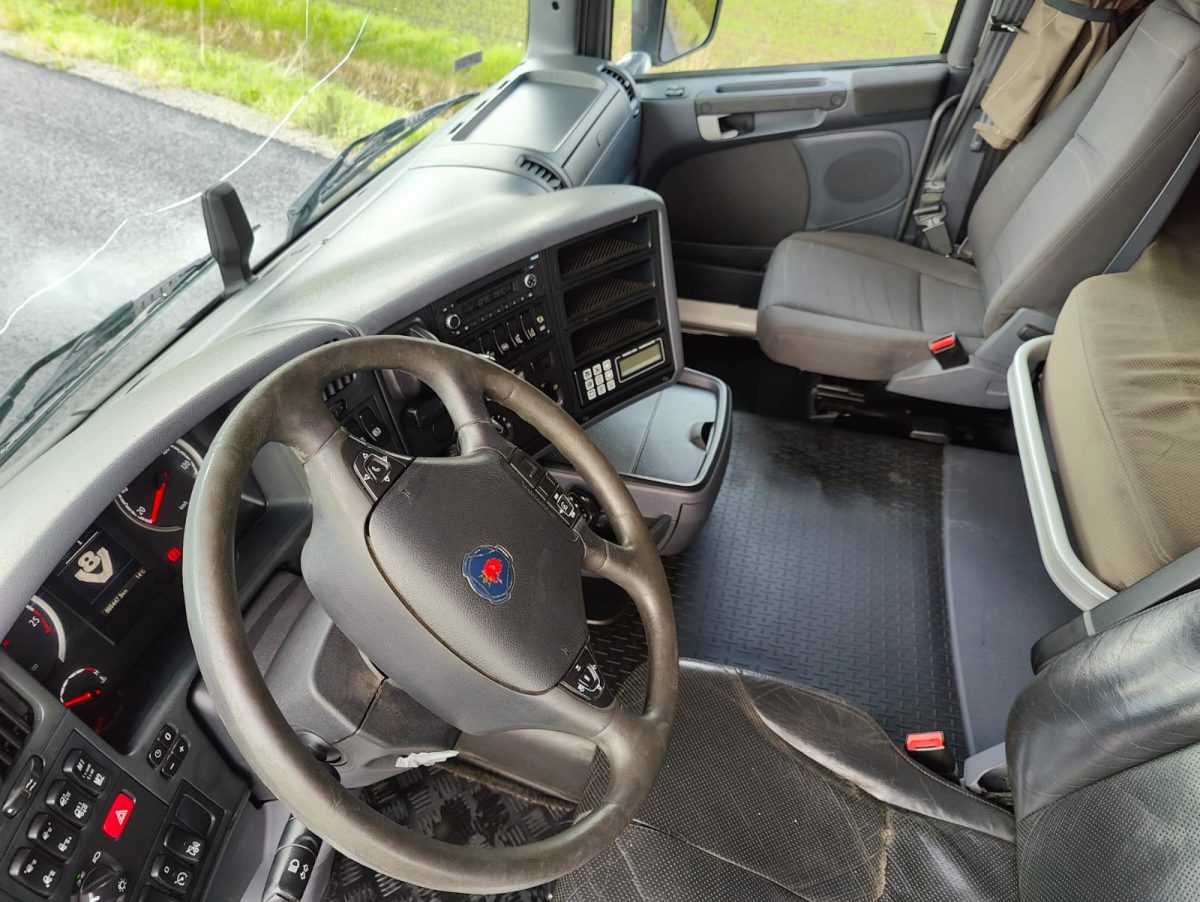 SCANIA R-520 6x2 4700 - Image 15