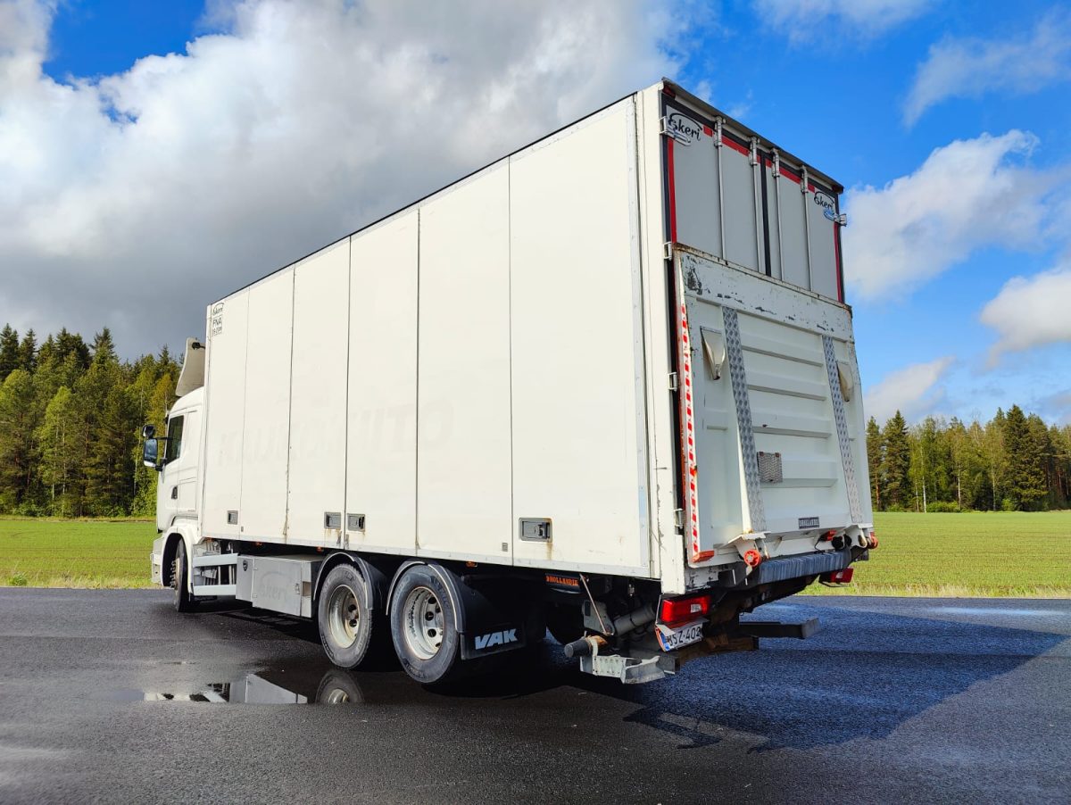 SCANIA R-520 6x2 4700 - Image 3