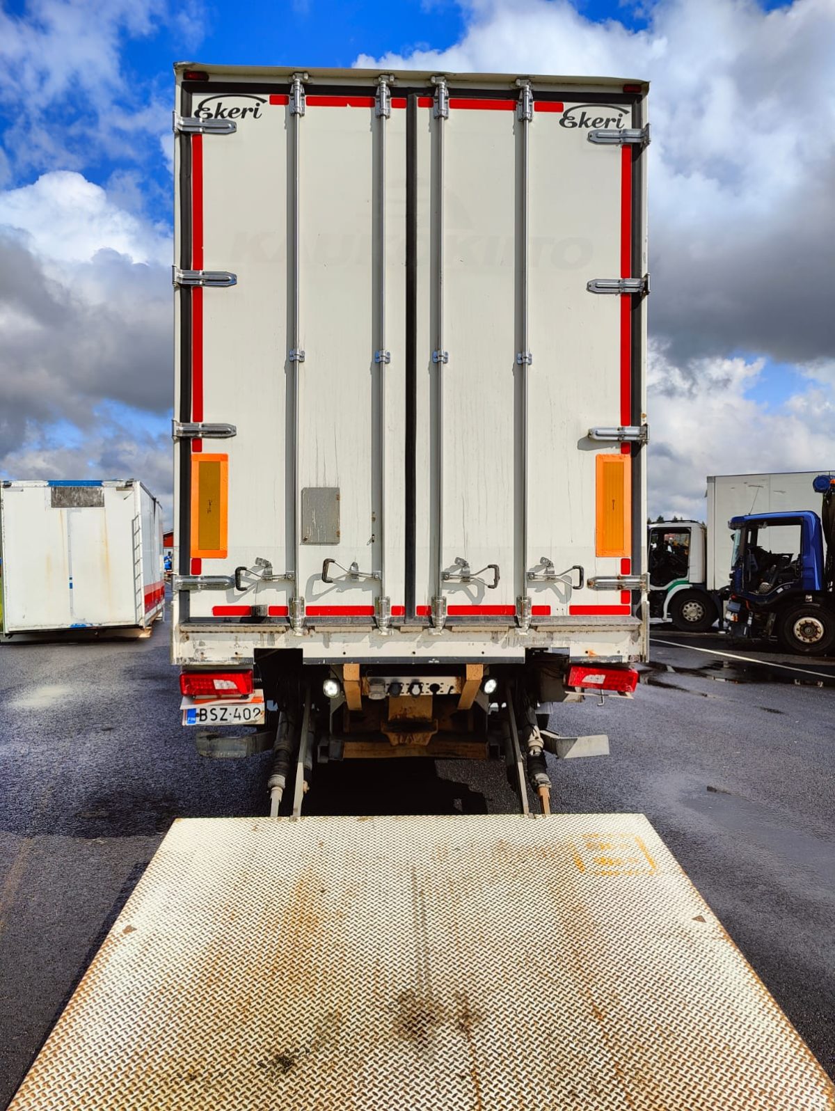 SCANIA R-520 6x2 4700 - Image 9
