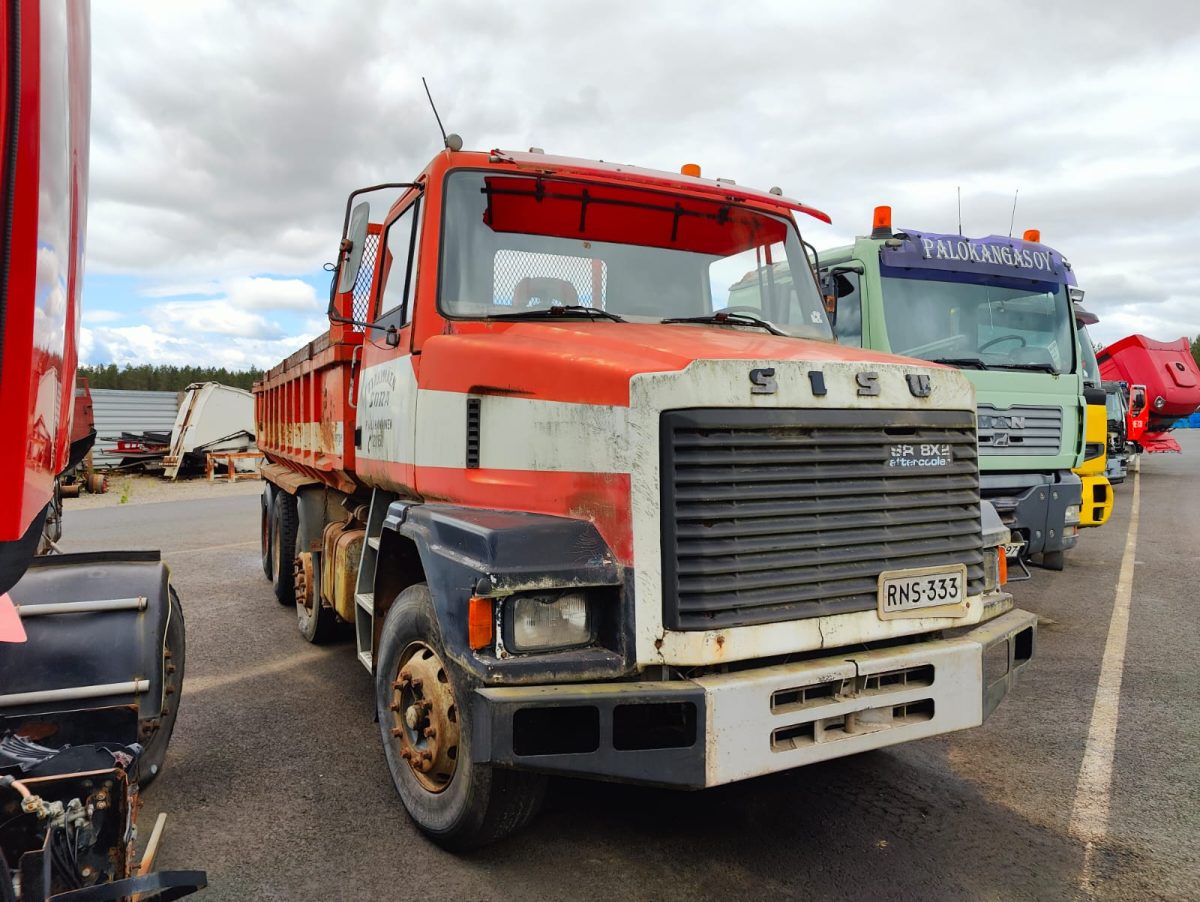SISU SR300C 8X2 - Image 2