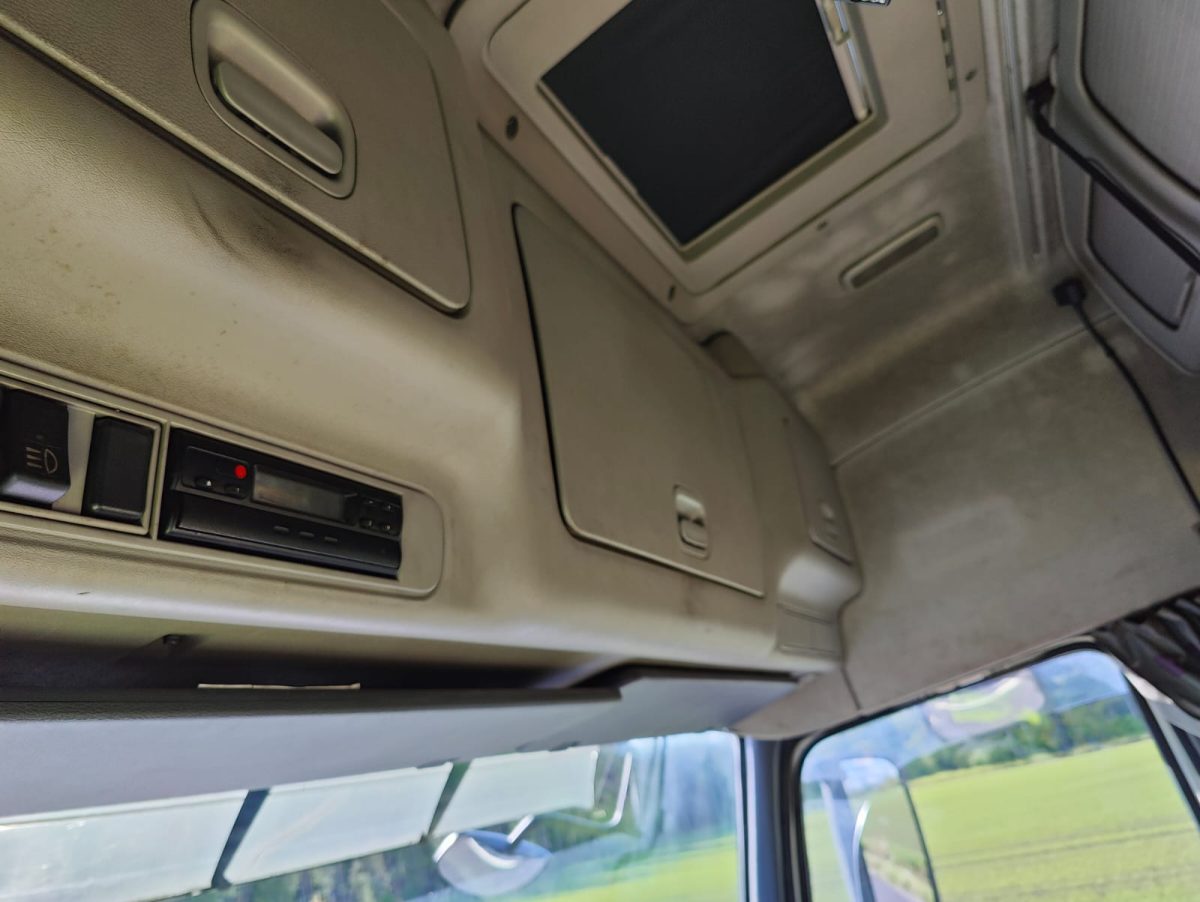 VOLVO FH-12 6X2 4000 - Image 10