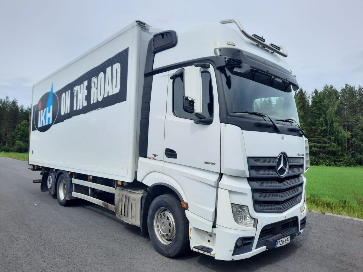 MERCEDES-BENZ ACTROS 2551 6x2 4900 - Image 2
