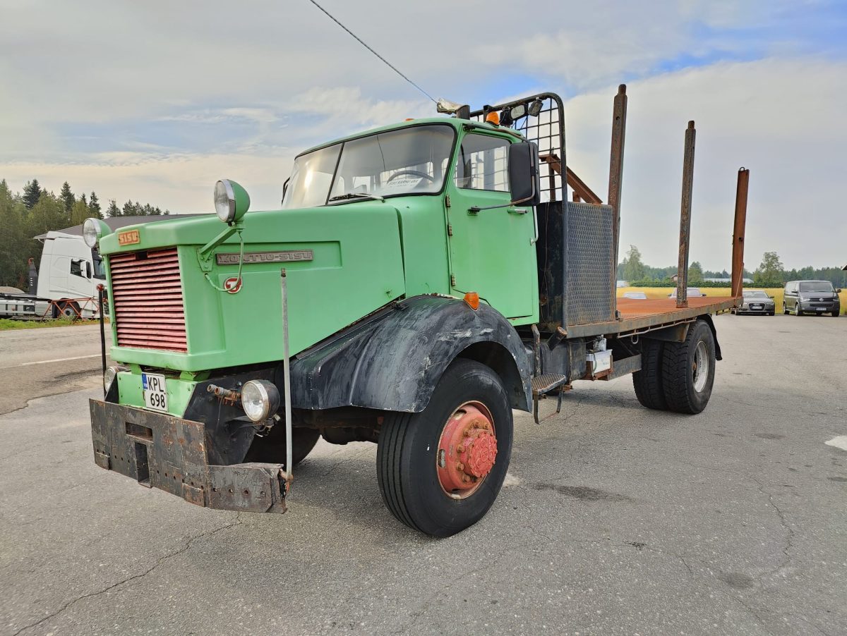 SISU KARHU LV-137CIT-4X4 4300