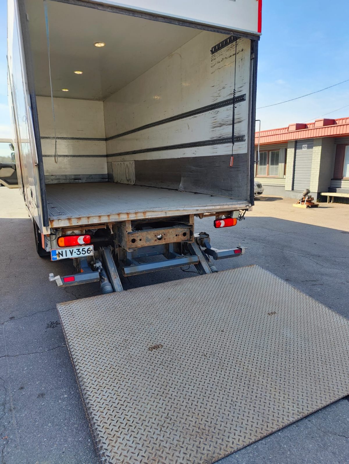 VOLVO FL-280 4x2 5000 - Image 11