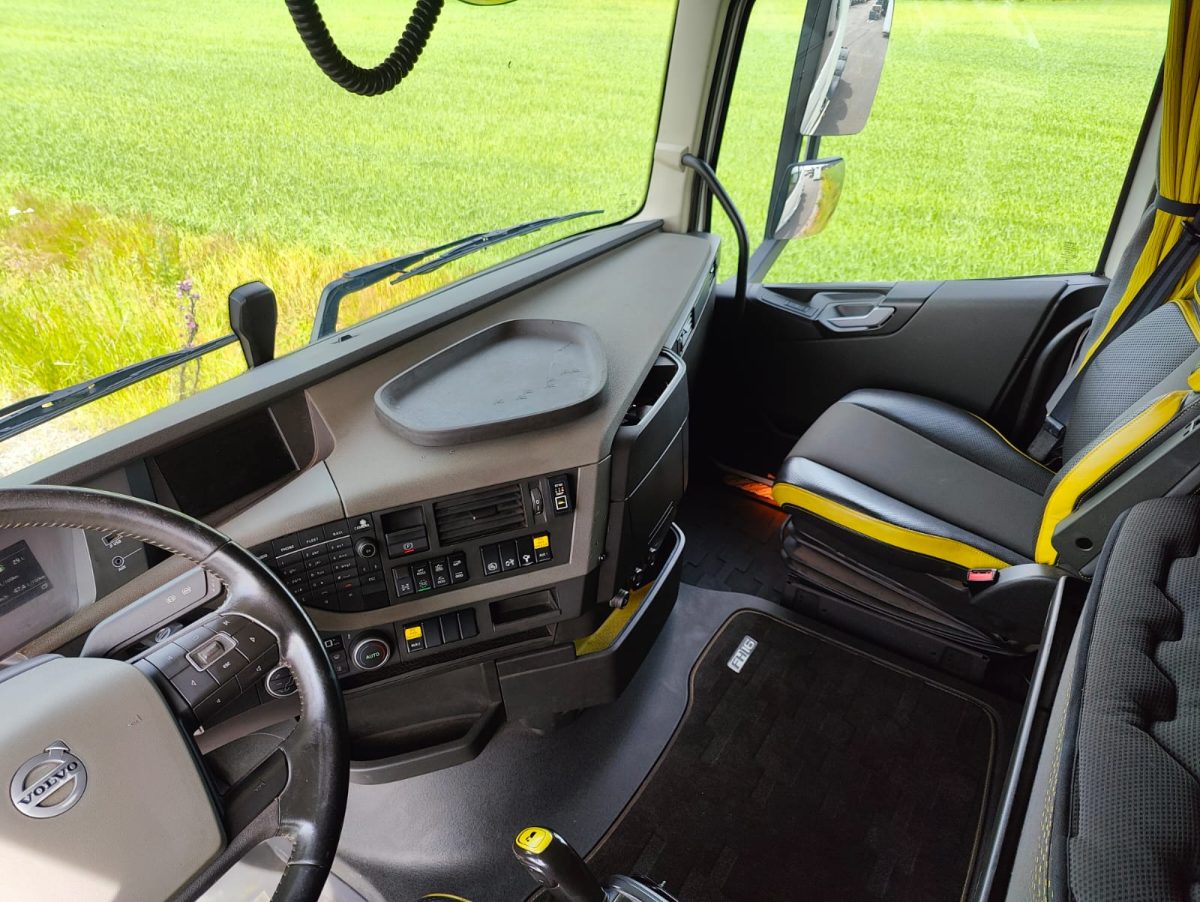 VOLVO FH-16 650 8x4 3700 - Image 16
