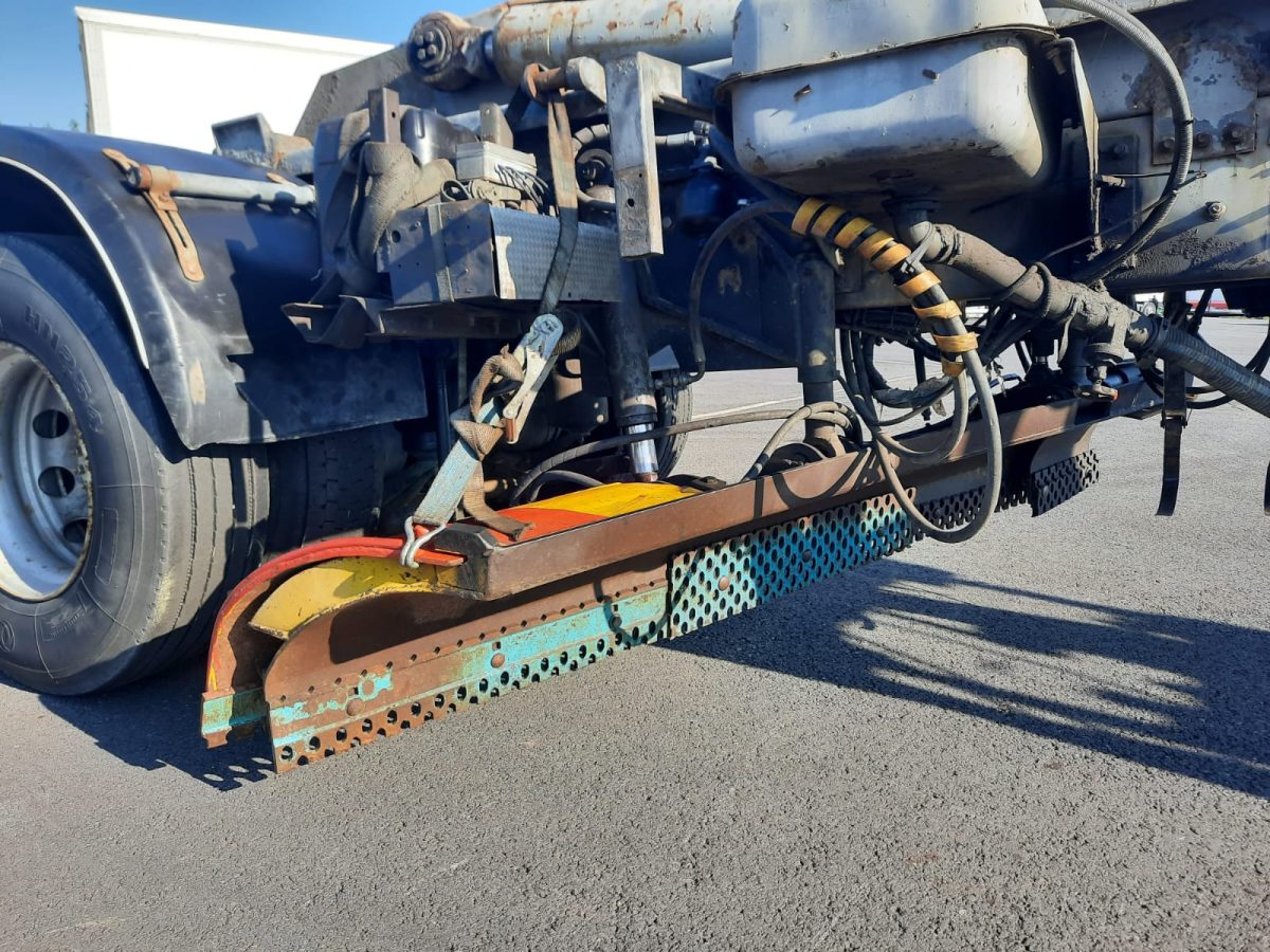 PERÄVAUNUAIHIO KOUKKULAITTEELLA JA ALATERÄLLÄ - Image 9