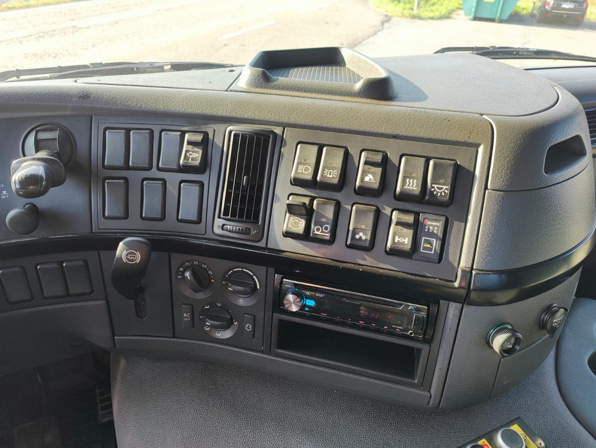 VOLVO FM-460 8X2 4600 - Image 23