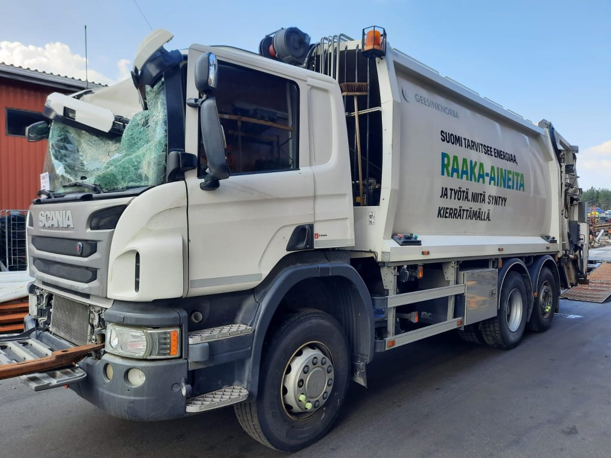 SCANIA P-370 6X2