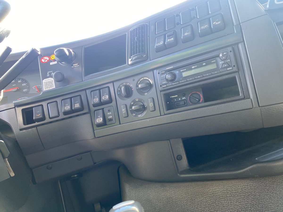 VOLVO FH-13 460 6X2 4800 - Image 17