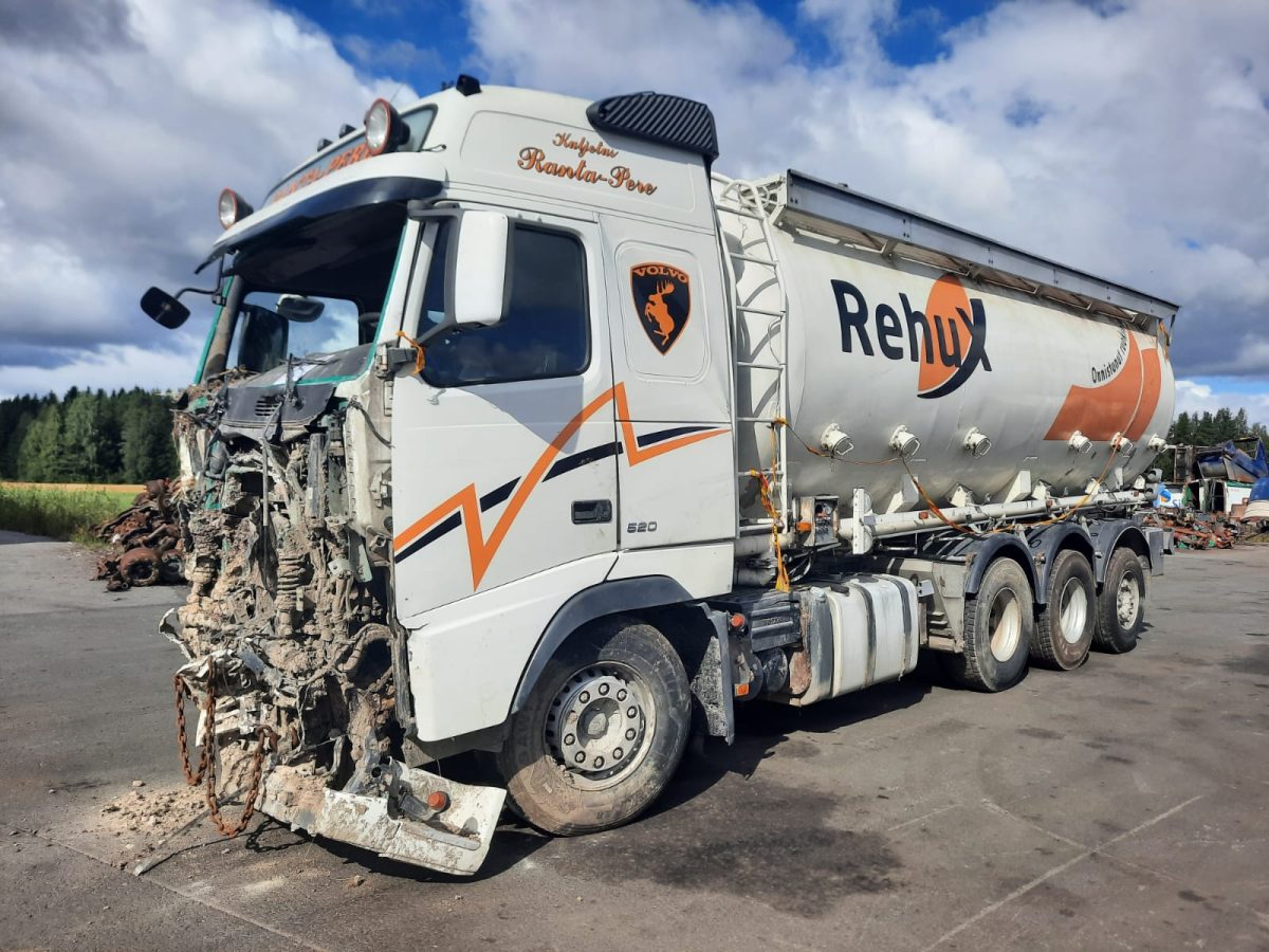 VOLVO FH 8X4