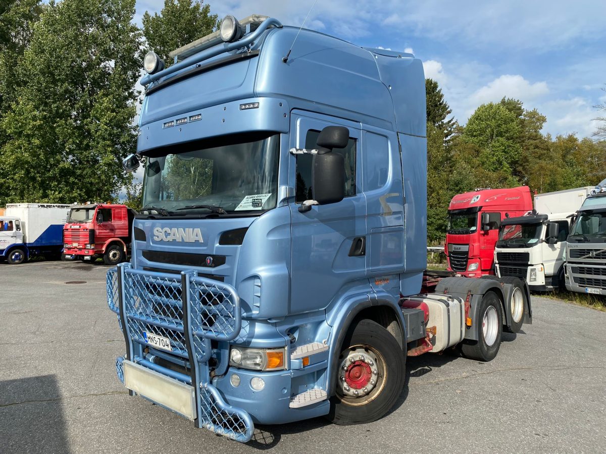SCANIA R-560 6X2 3100