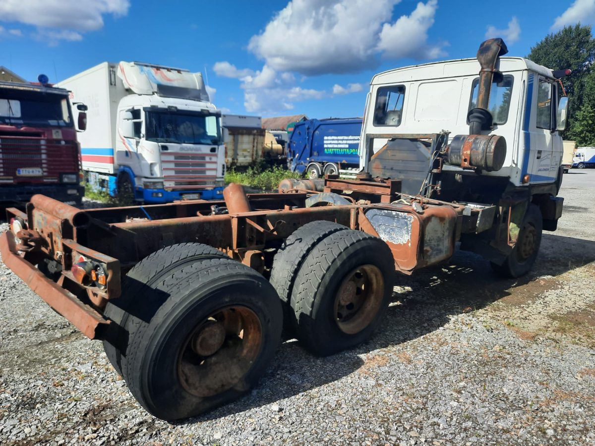 TATRA 815 6X6 - Image 4