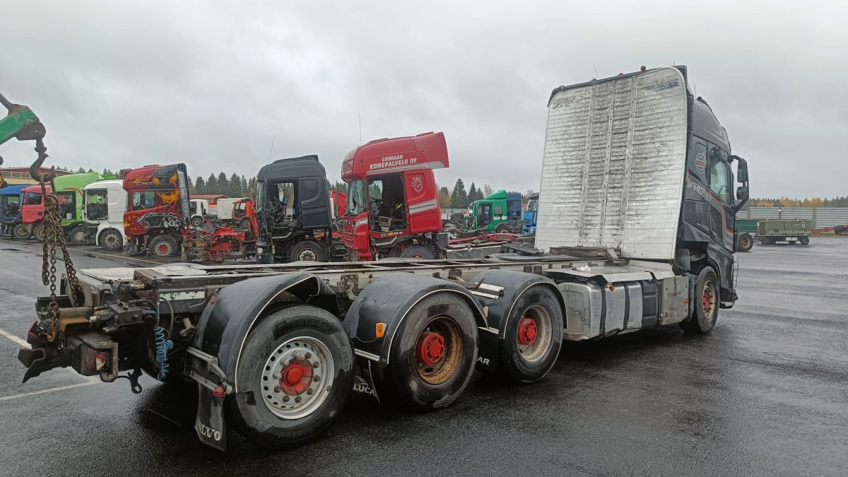 VOLVO FH-16 8X4 - Image 3