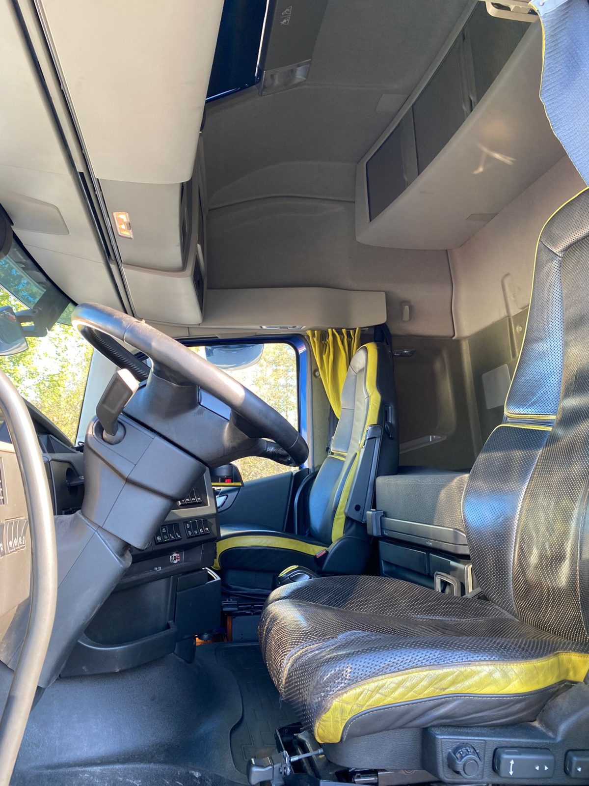 VOLVO FH-16 8X4 4300 - Image 21
